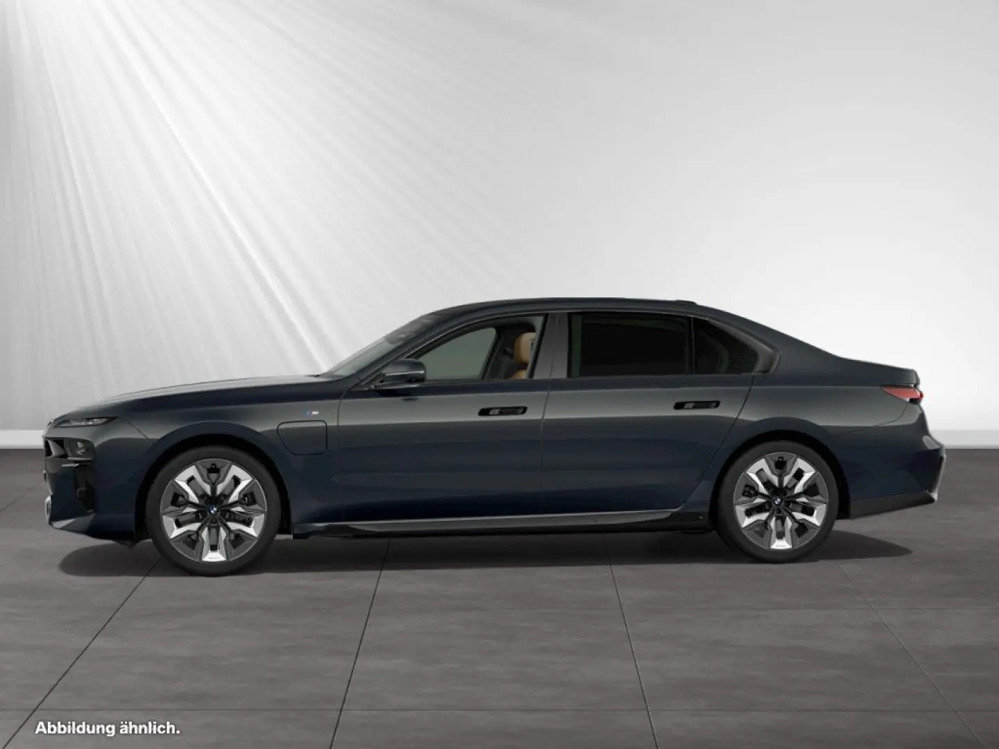 750e xDrive M Sport Pro|TV-Fond-Entertainment