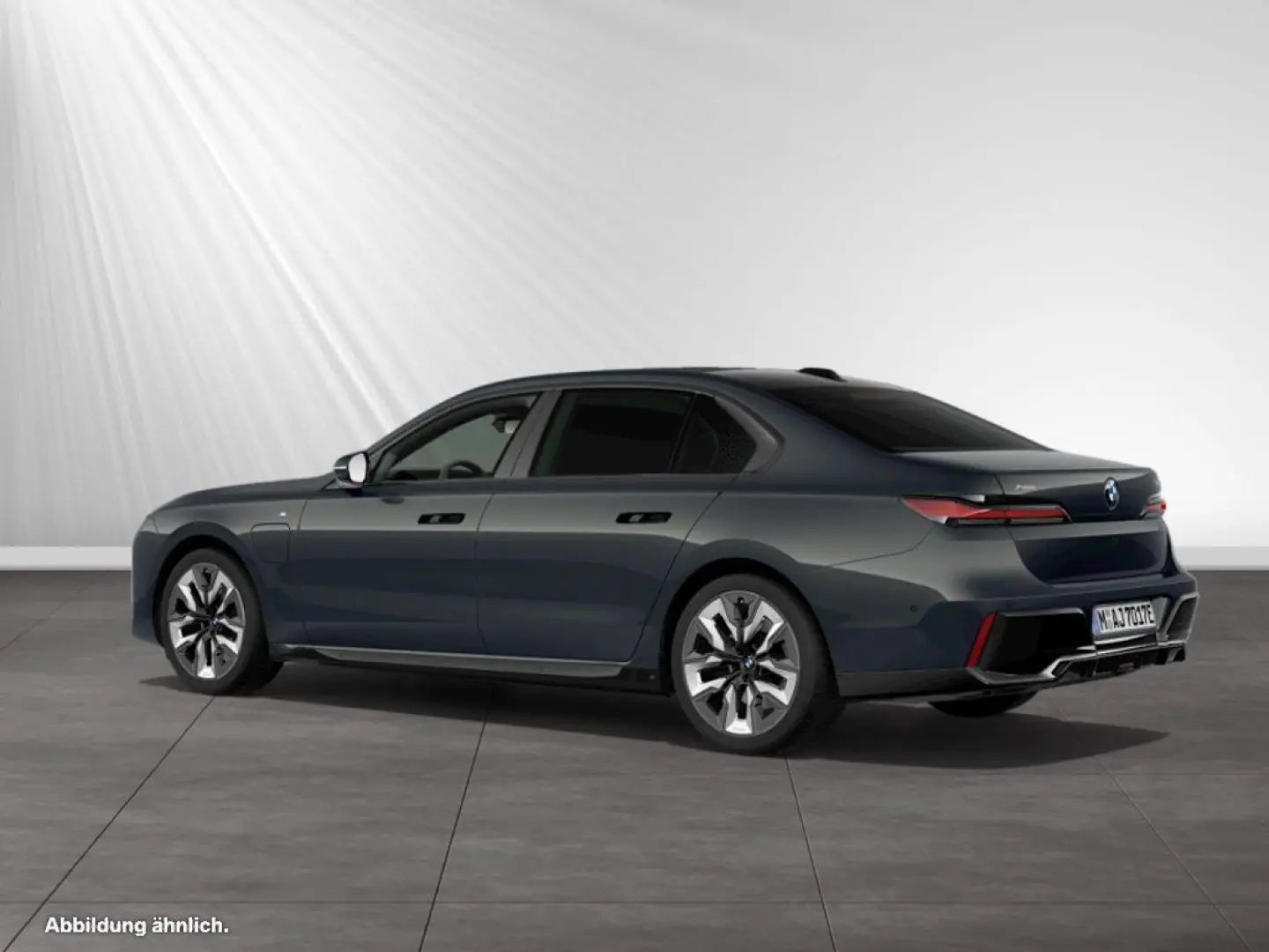 750e xDrive M Sport Pro|TV-Fond-Entertainment