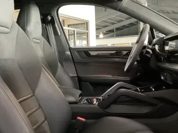 Cayenne Coupe GTS Inno/Sposi/2+1/Beif-Disp/AHK