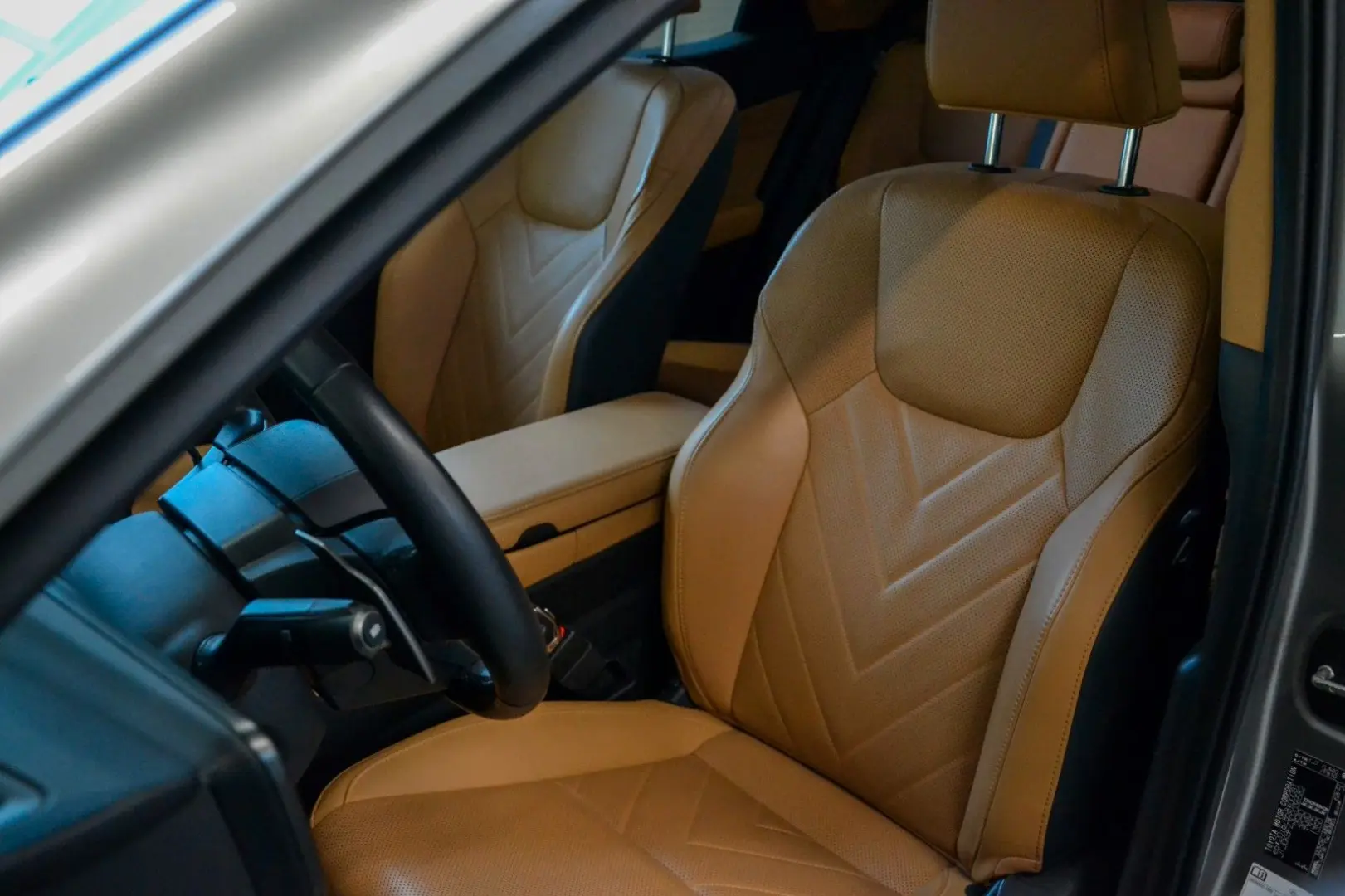 NX 450h+ Luxury AWD