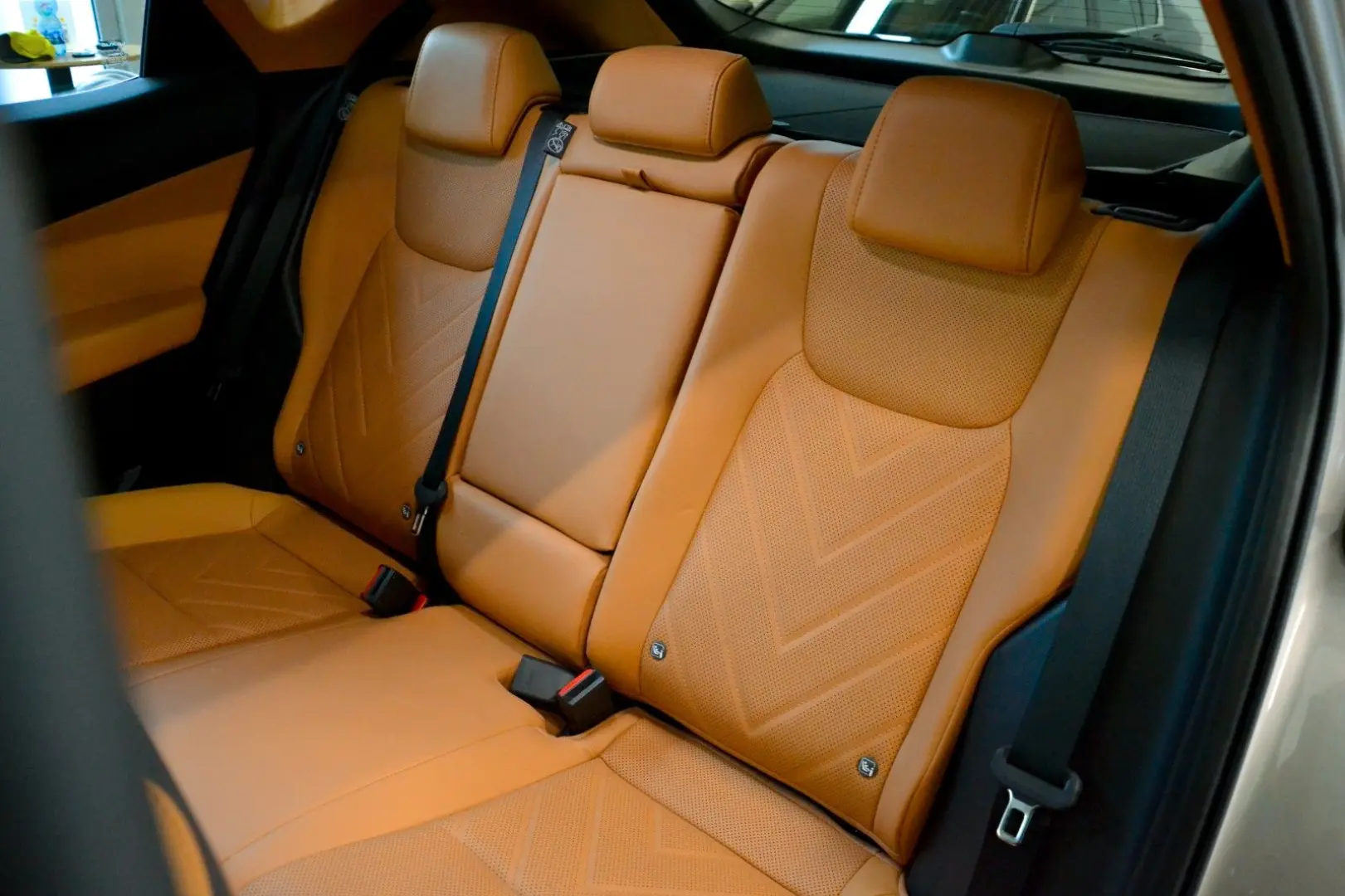NX 450h+ Luxury AWD