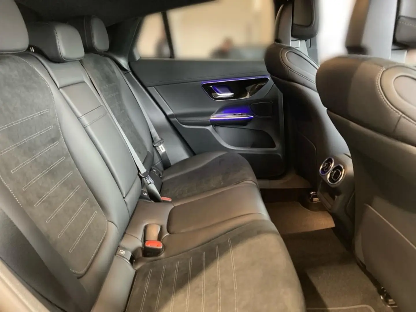 GLC 200 4M EDITION AMG-Line+Night+AHK+DISTRONIC