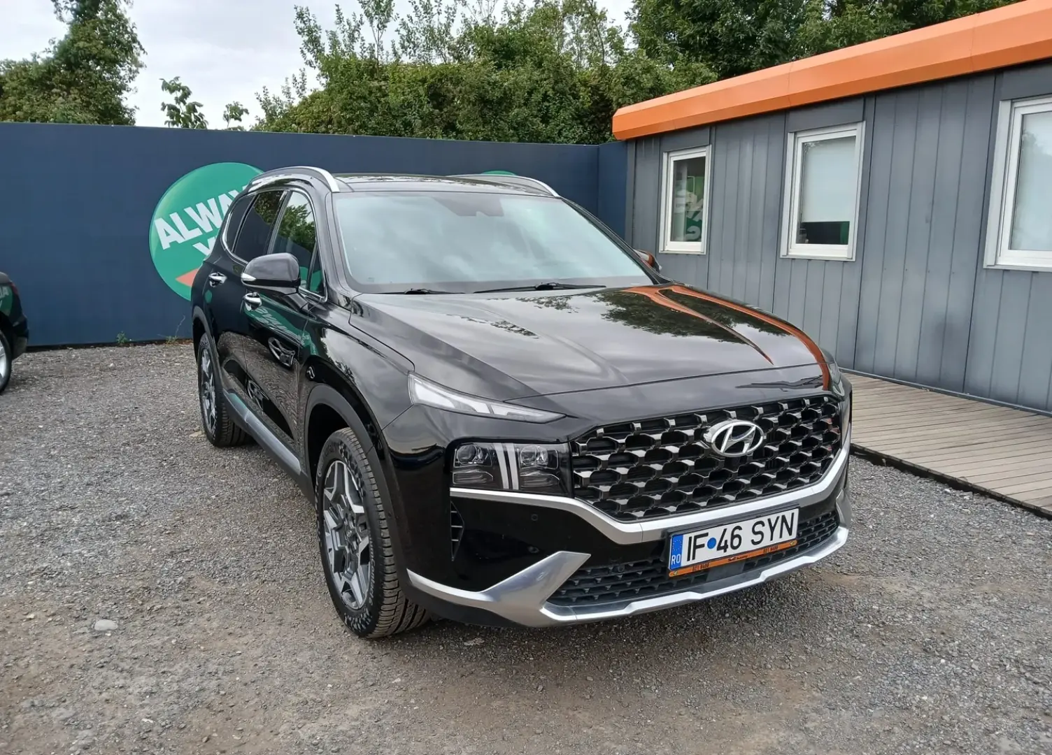 Hyundai Santa Fe Hybrid 4WD 6AT Luxury