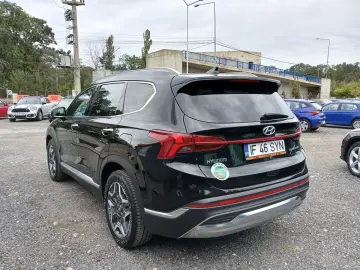 Hyundai Santa Fe Hybrid 4WD 6AT Luxury