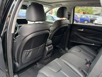 Hyundai Santa Fe Hybrid 4WD 6AT Luxury