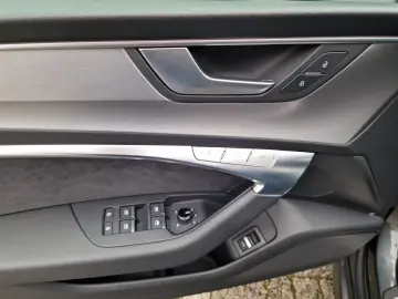 A7 Sportback 2xS-Line Pano Matrix HuD Kamera ACC