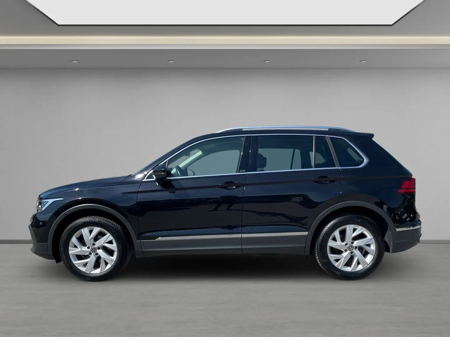 Tiguan 1,5 TSI Move Navi LED SHZ Kamera ACC