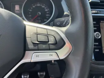 Tiguan 1,5 TSI Move Navi LED SHZ Kamera ACC