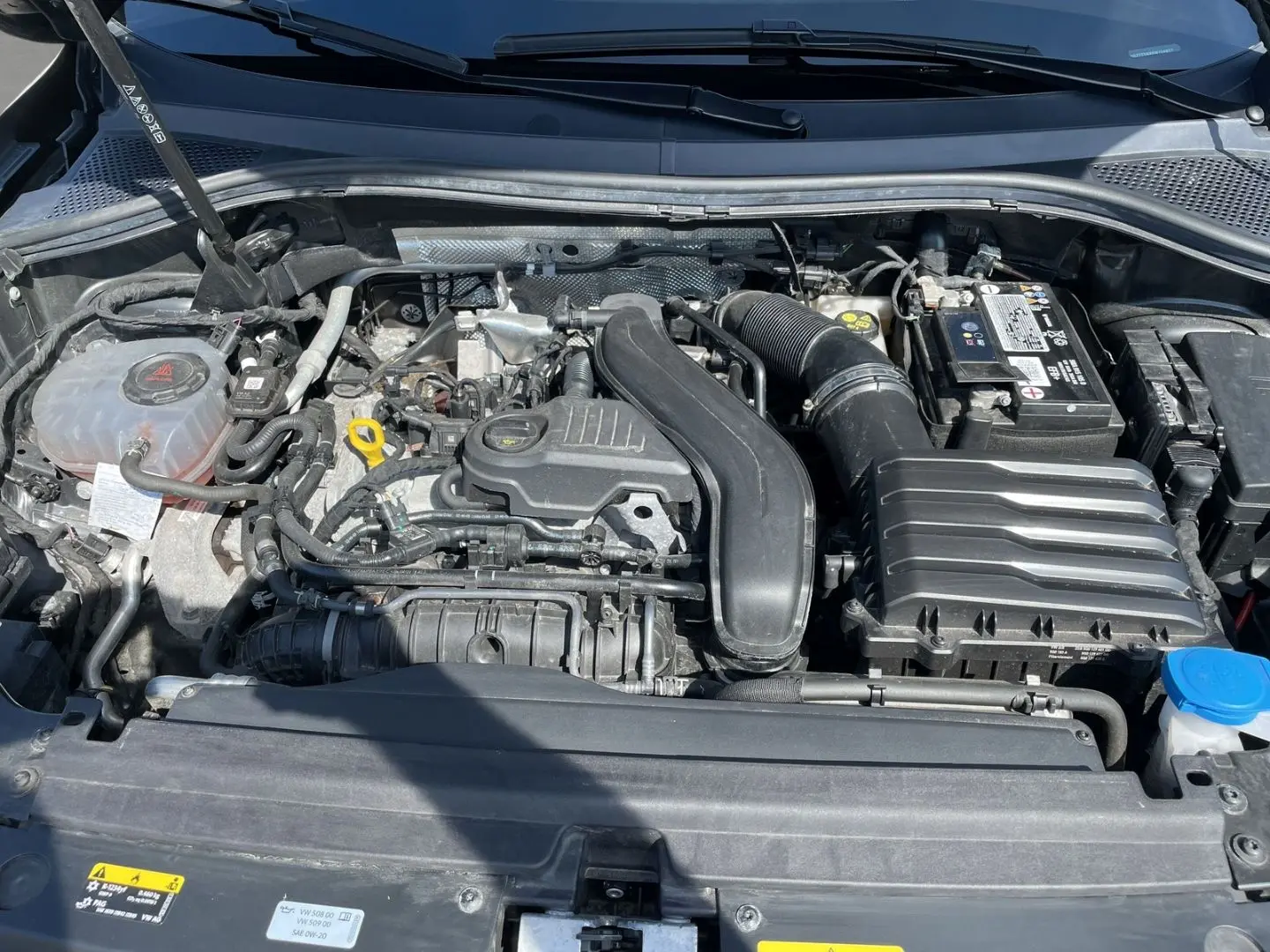 Tiguan 1,5 TSI Move Navi LED SHZ Kamera ACC