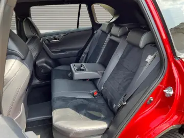 GR Sport 2.5 Plug-in Hybrid 4x4