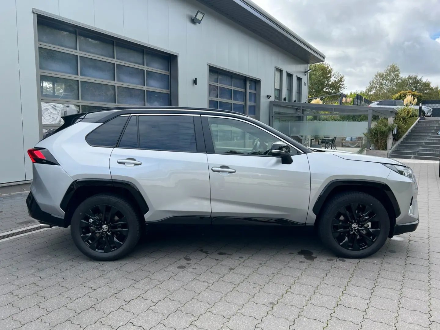 RAV 4 2.5 Hybrid 4x2 Style VOLL JBL+360°+LEDER