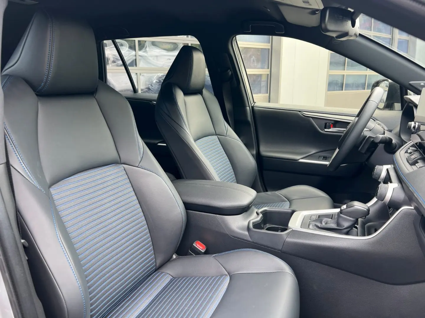 RAV 4 2.5 Hybrid 4x2 Style VOLL JBL+360°+LEDER