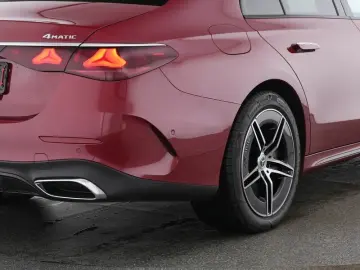 E 300 de 4M AMG+NIGHT+AHK+DISTRO+360°+HUD+SITZKL