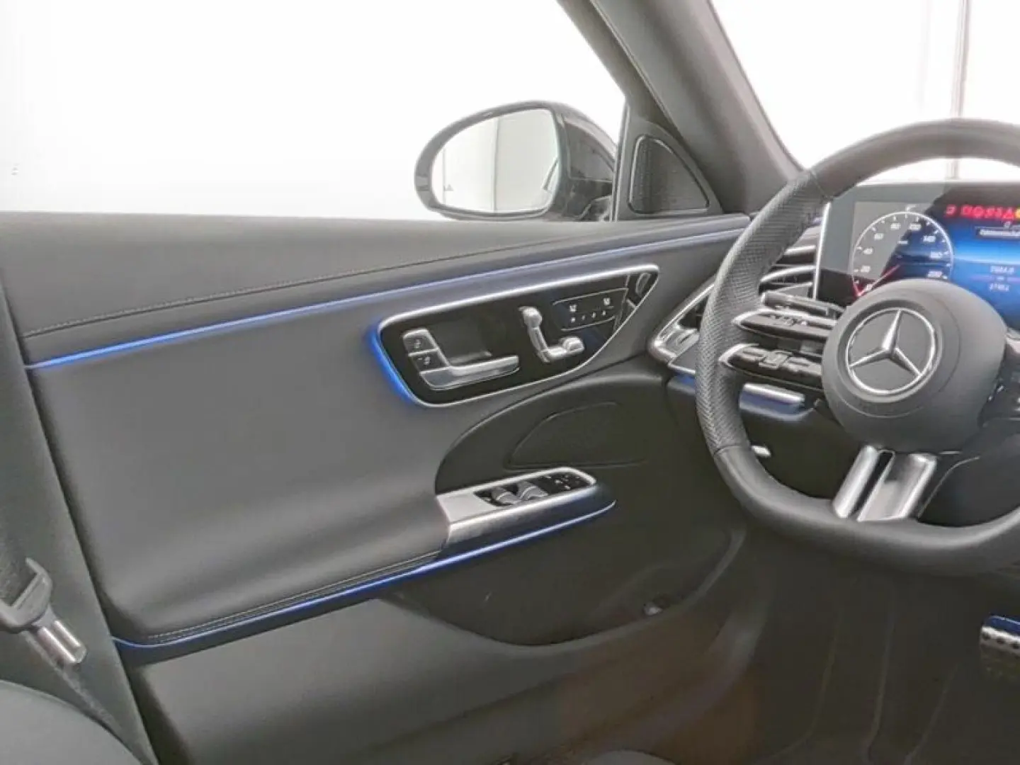 E 300 de 4M AMG+NIGHT+AHK+DISTRO+360°+HUD+SITZKL