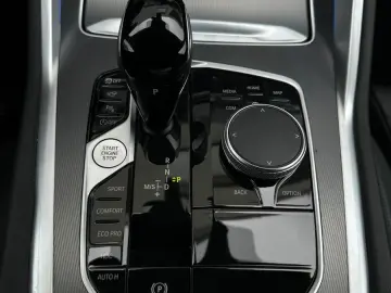 X6 M50i Shadow Iconic Massage DAProf PA+ Laser