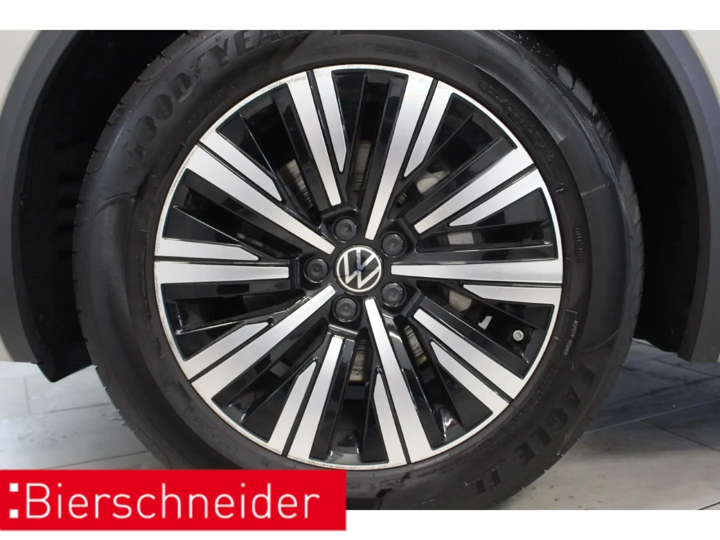 Touareg 3.0 TDI Elegance 19 STAND AHK 5J.-Garant