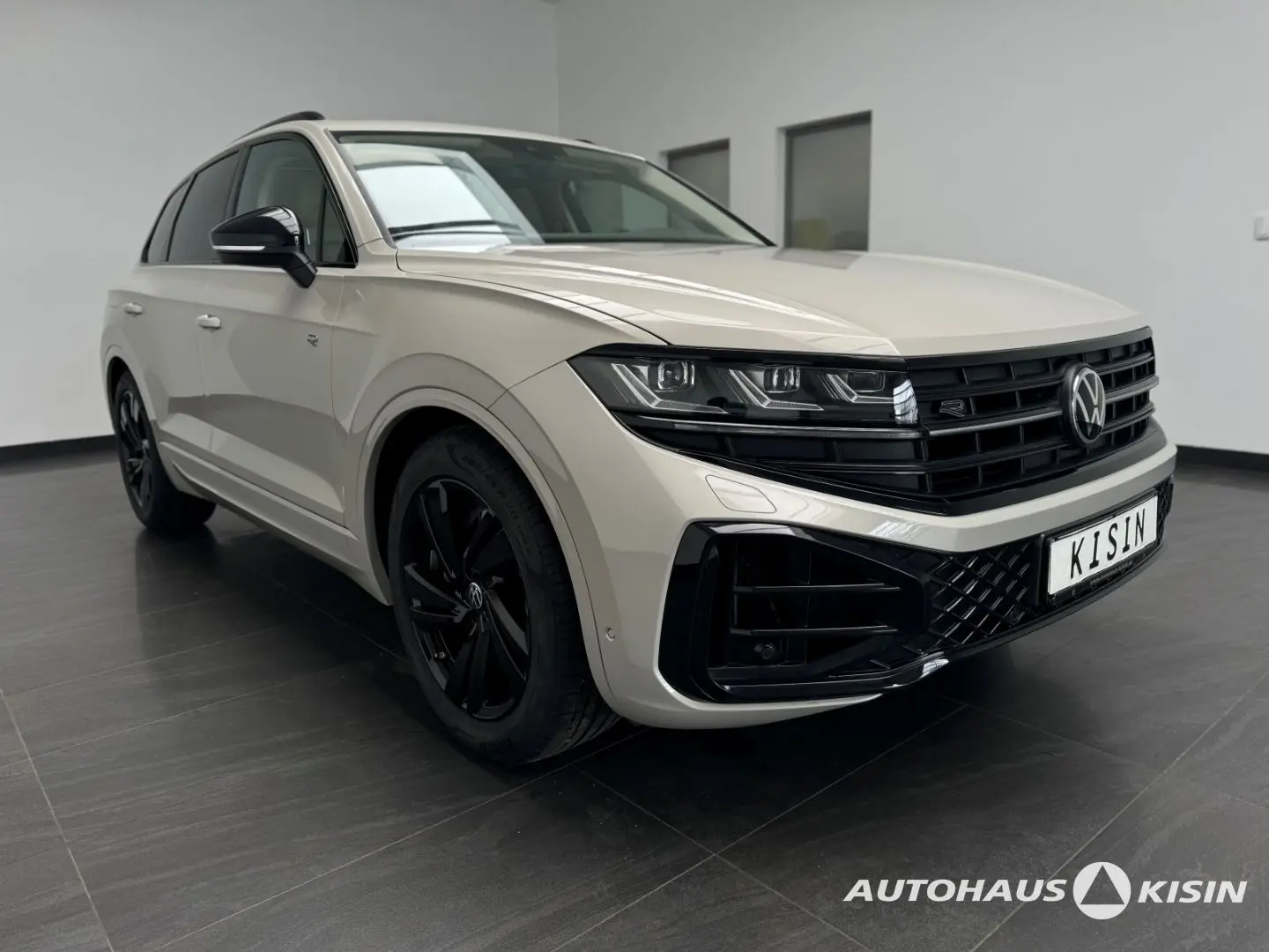 Touareg 3.0 TSI 4M R-Line V6 /Luftf /Pano /STHZG