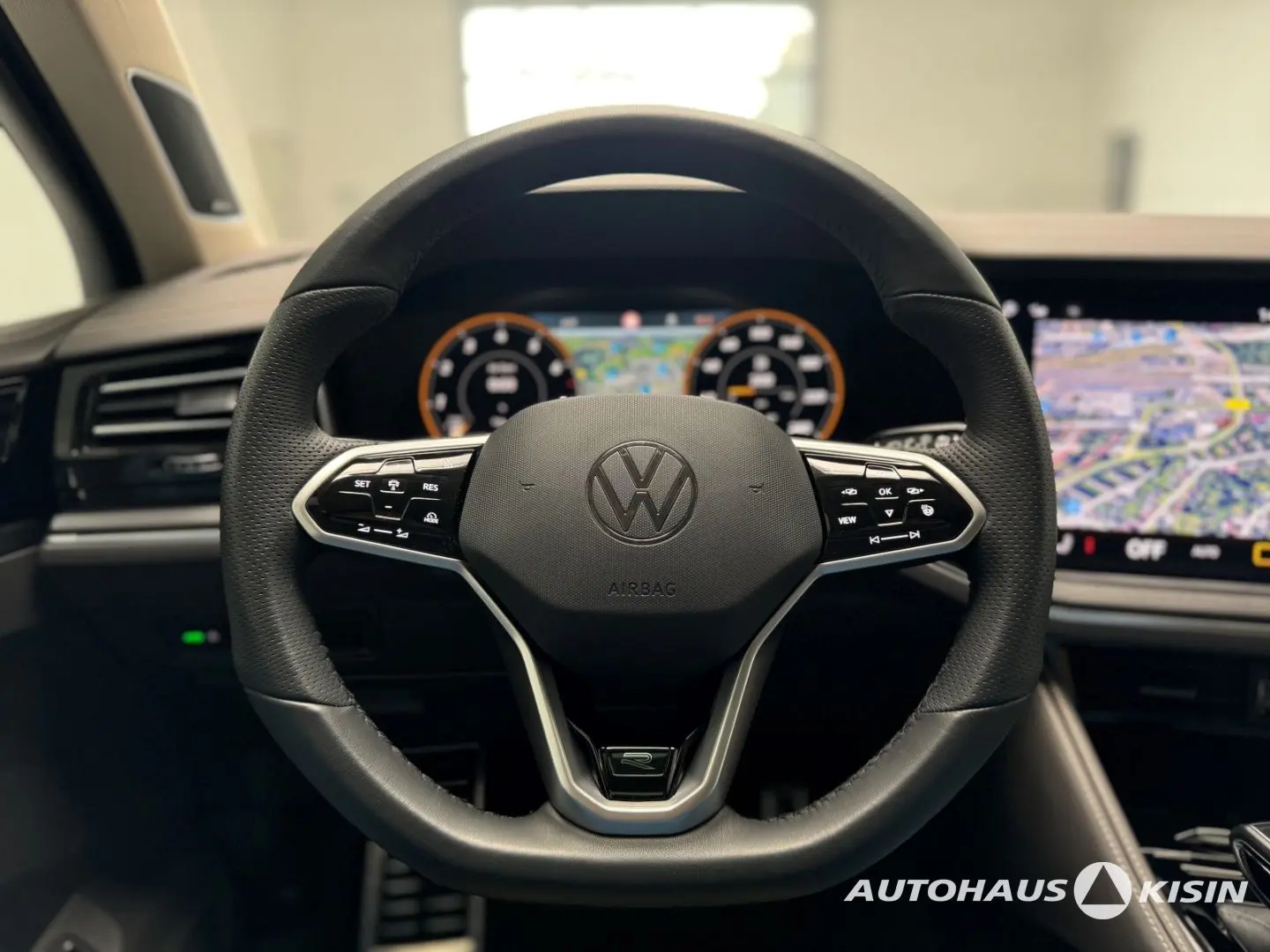 Touareg 3.0 TSI 4M R-Line V6 /Luftf /Pano /STHZG