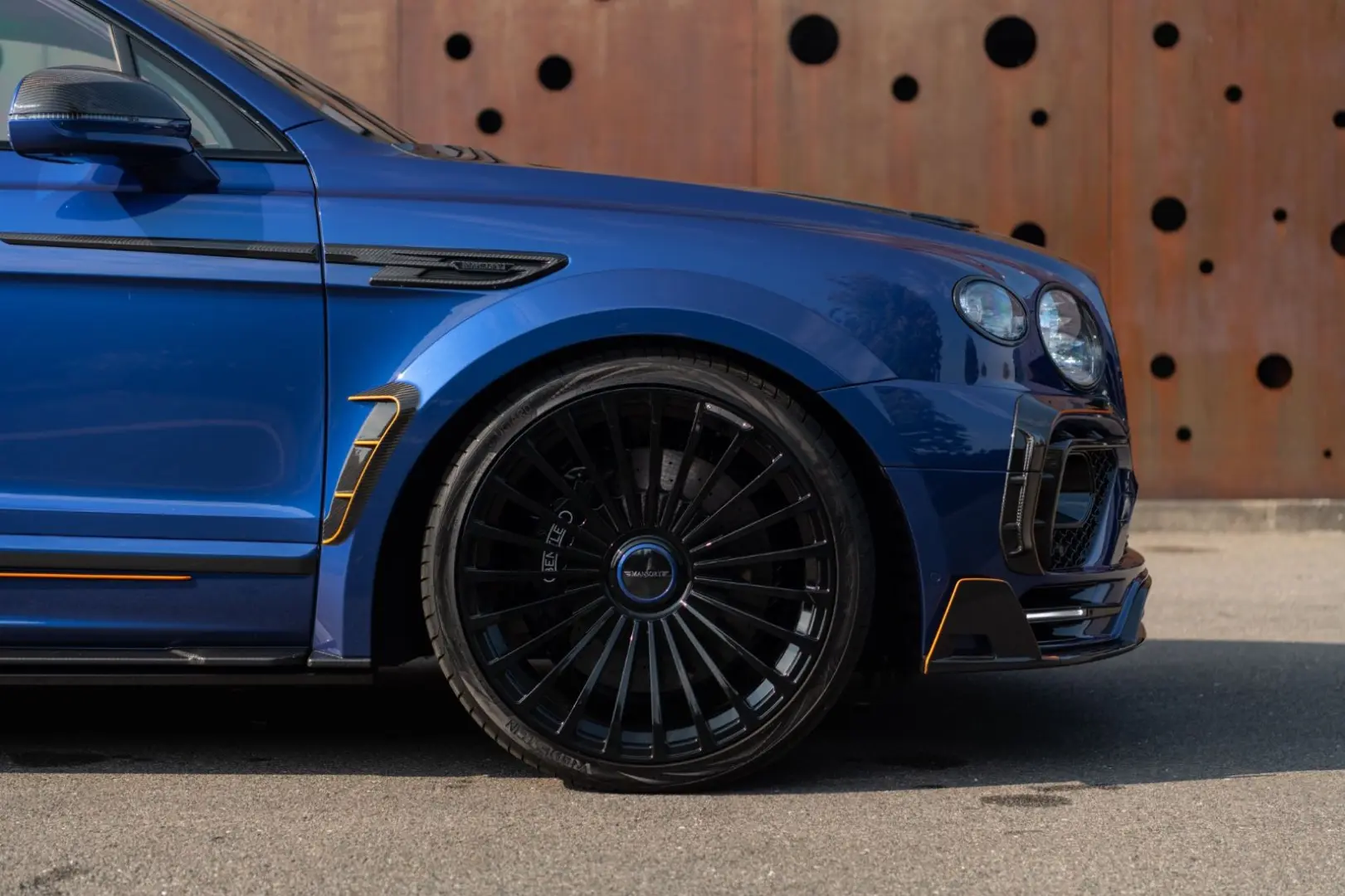 Bentayga V8 MANSORY * CARBON*CERAMIC BRAKES*