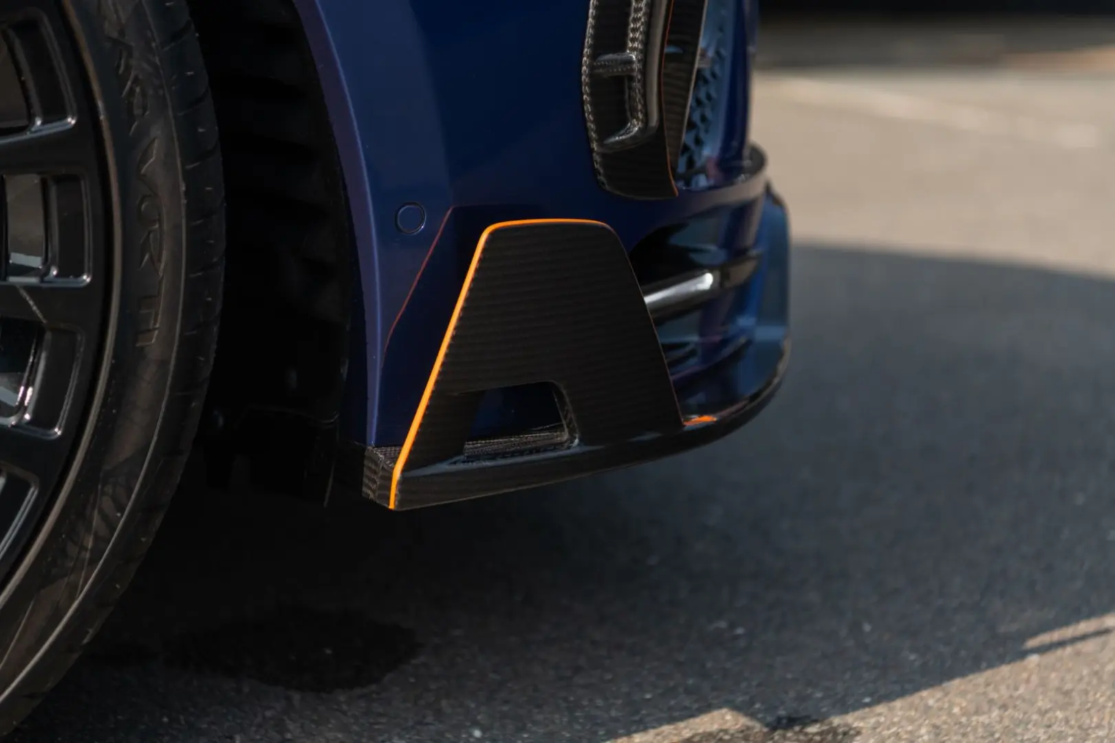 Bentayga V8 MANSORY * CARBON*CERAMIC BRAKES*