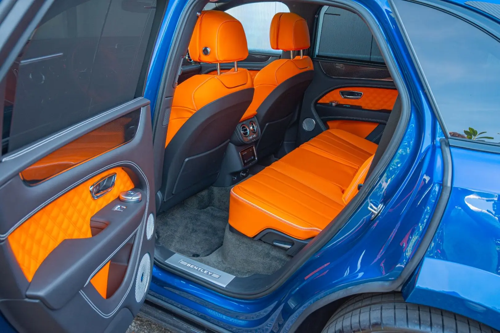 Bentayga V8 MANSORY * CARBON*CERAMIC BRAKES*