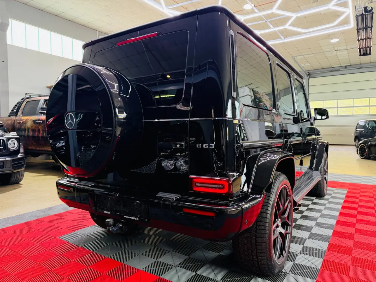 G 63 AMG Superior TV Night Carbon Performance 22