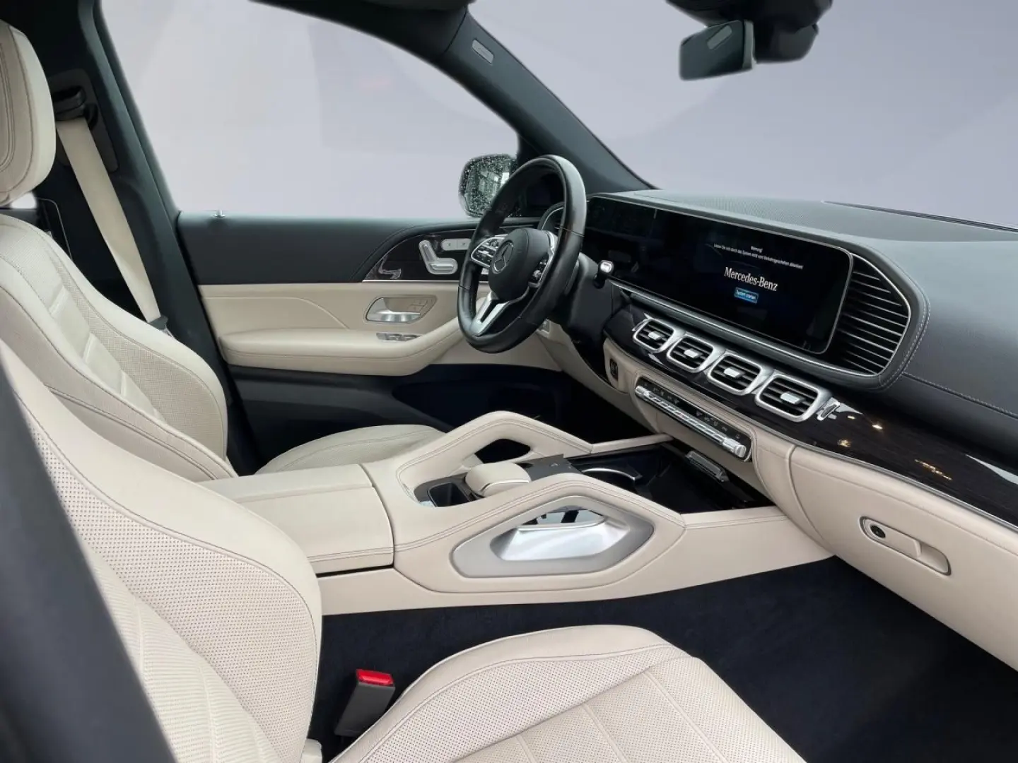 GLE 400 d 4M AMG+PANODACH+NIGHT+DISTRONIC+360°