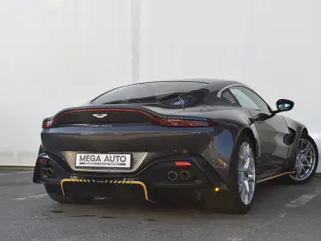 ASTON MARTIN VANTAGE 007 EDITIE LIMITATA