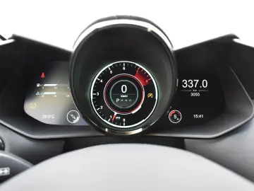 ASTON MARTIN VANTAGE 007 EDITIE LIMITATA
