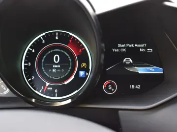 ASTON MARTIN VANTAGE 007 EDITIE LIMITATA