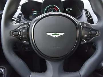 ASTON MARTIN VANTAGE 007 EDITIE LIMITATA