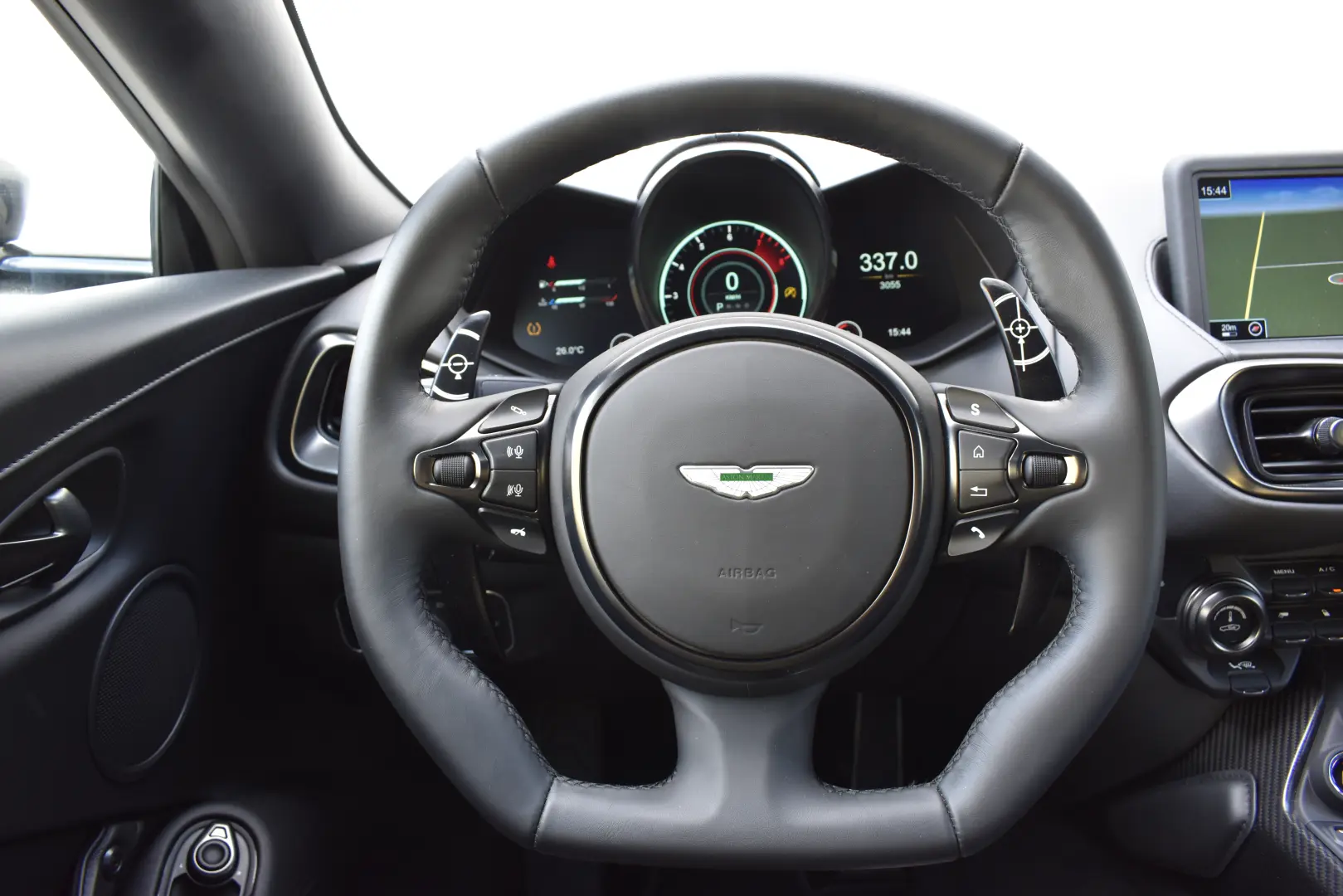 ASTON MARTIN VANTAGE 007 EDITIE LIMITATA