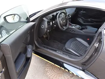 ASTON MARTIN VANTAGE 007 EDITIE LIMITATA