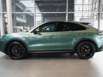 Porsche Cayenne Turbo E-Hybrid Coupé cu pachet GT