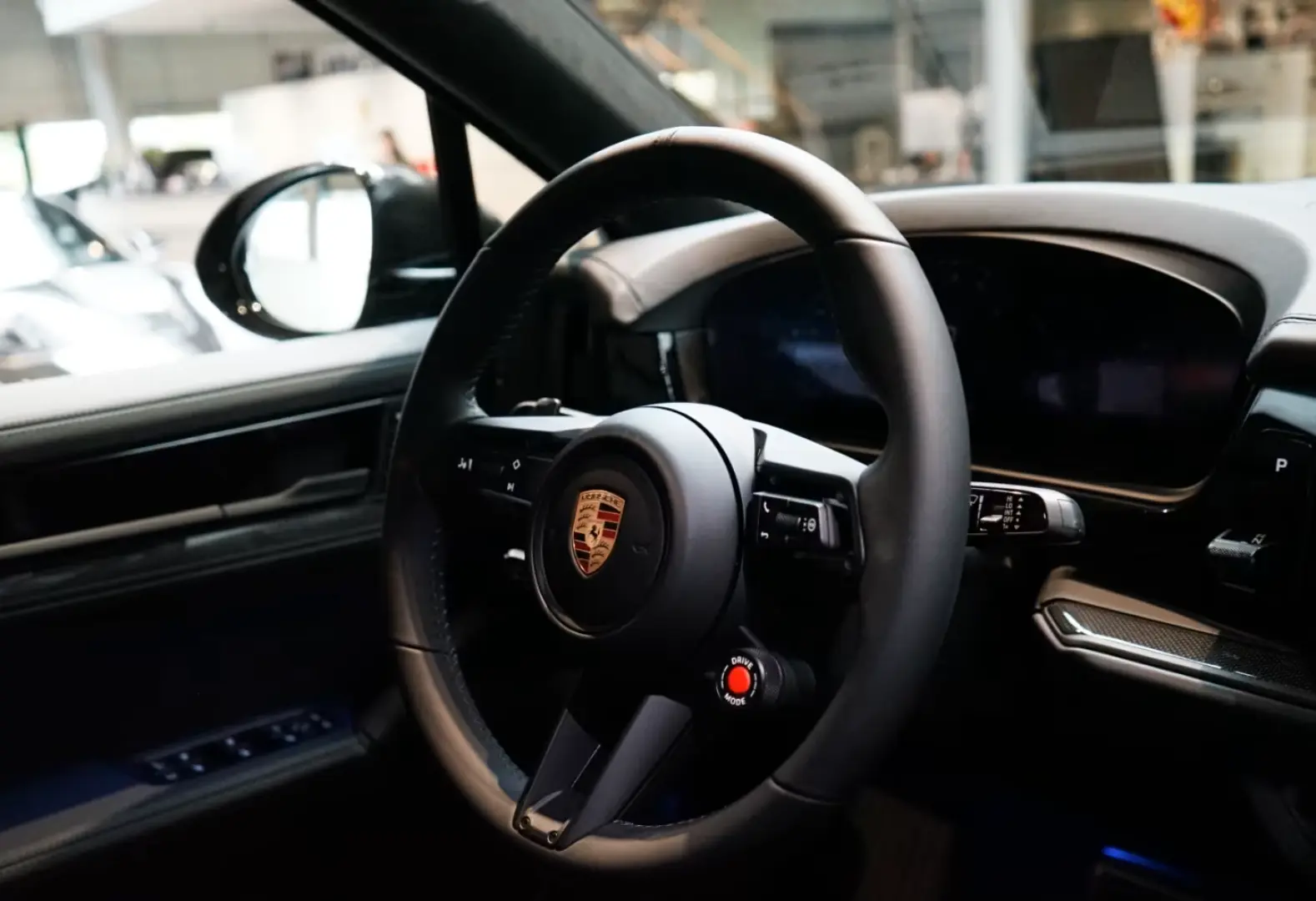 Porsche Cayenne Turbo E-Hybrid Coupé cu pachet GT