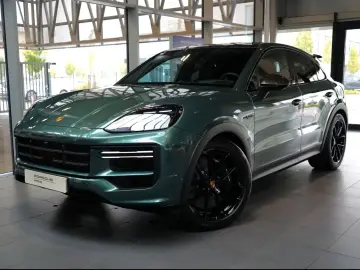 Porsche Cayenne Turbo E-Hybrid Coupé cu pachet GT