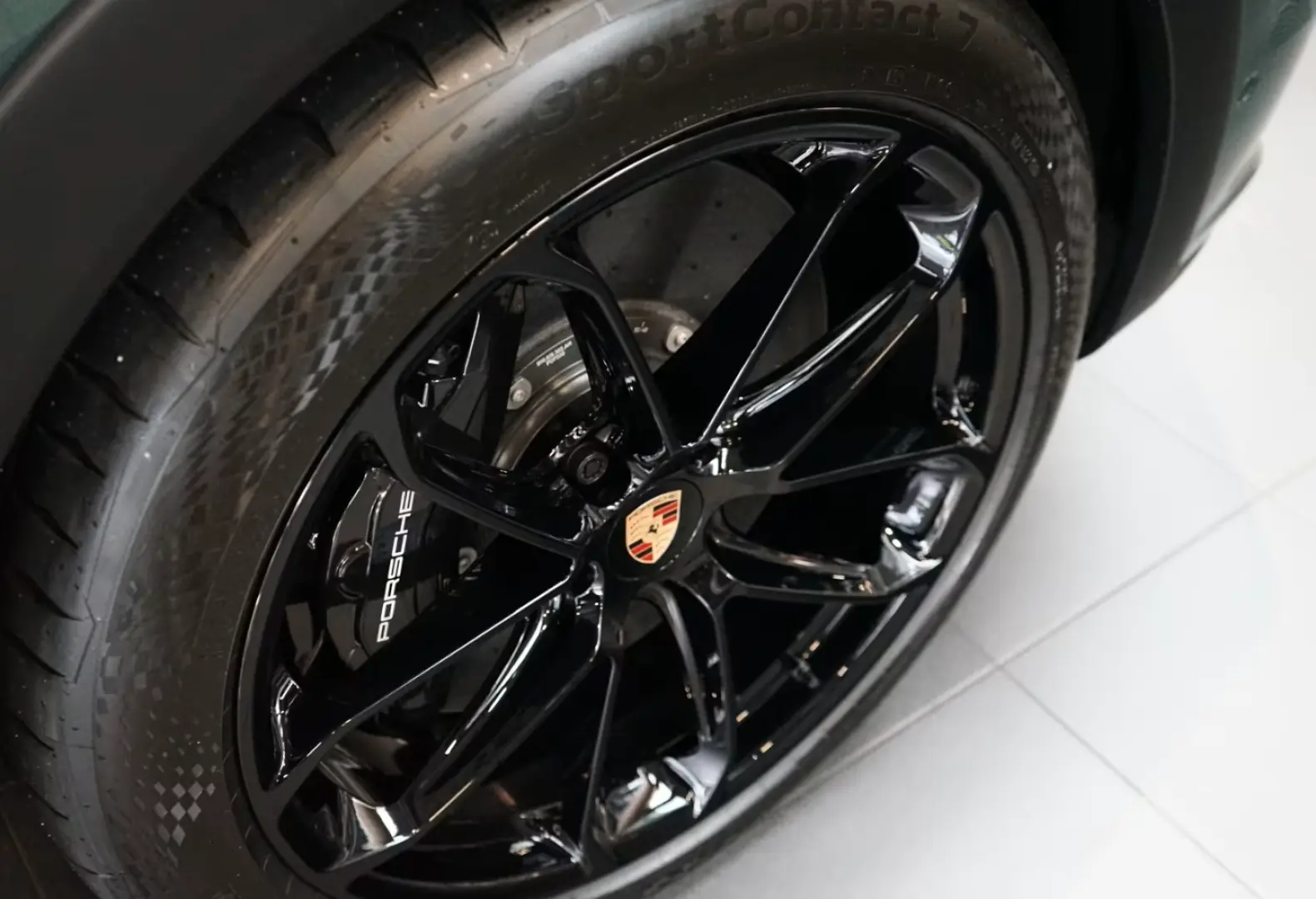 Porsche Cayenne Turbo E-Hybrid Coupé cu pachet GT