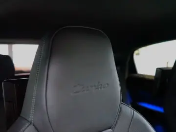 Porsche Cayenne Turbo E-Hybrid Coupé cu pachet GT