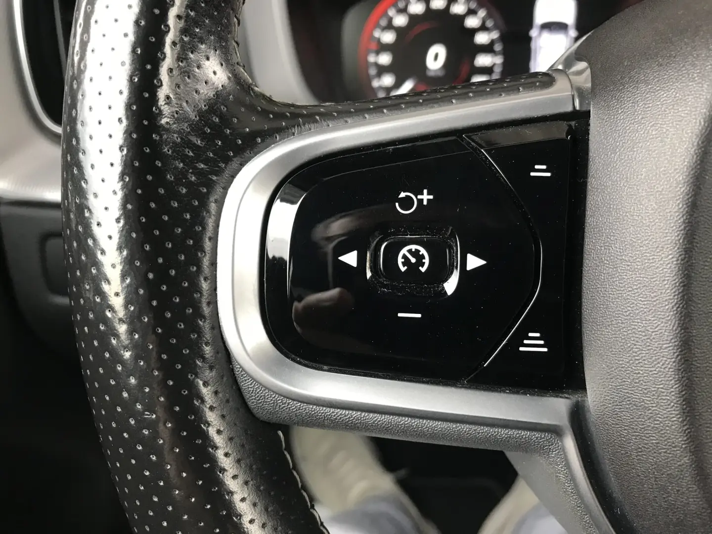 Volvo XC 60 D4 R-Design