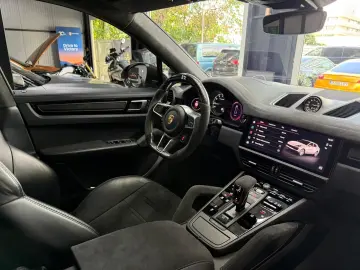 Porsche Cayenne Coupe Turbo GT