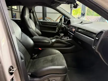 Porsche Cayenne Coupe Turbo GT