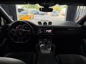 Porsche Cayenne Coupe Turbo GT