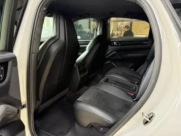 Porsche Cayenne Coupe Turbo GT