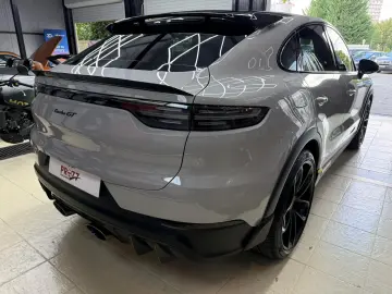 Porsche Cayenne Coupe Turbo GT