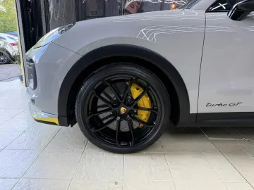 Porsche Cayenne Coupe Turbo GT