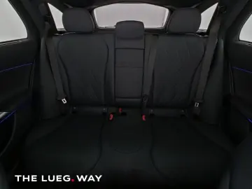 E 300 de T 4M AMG+MBUX+DLight+Pano+AHK+Airm+360°