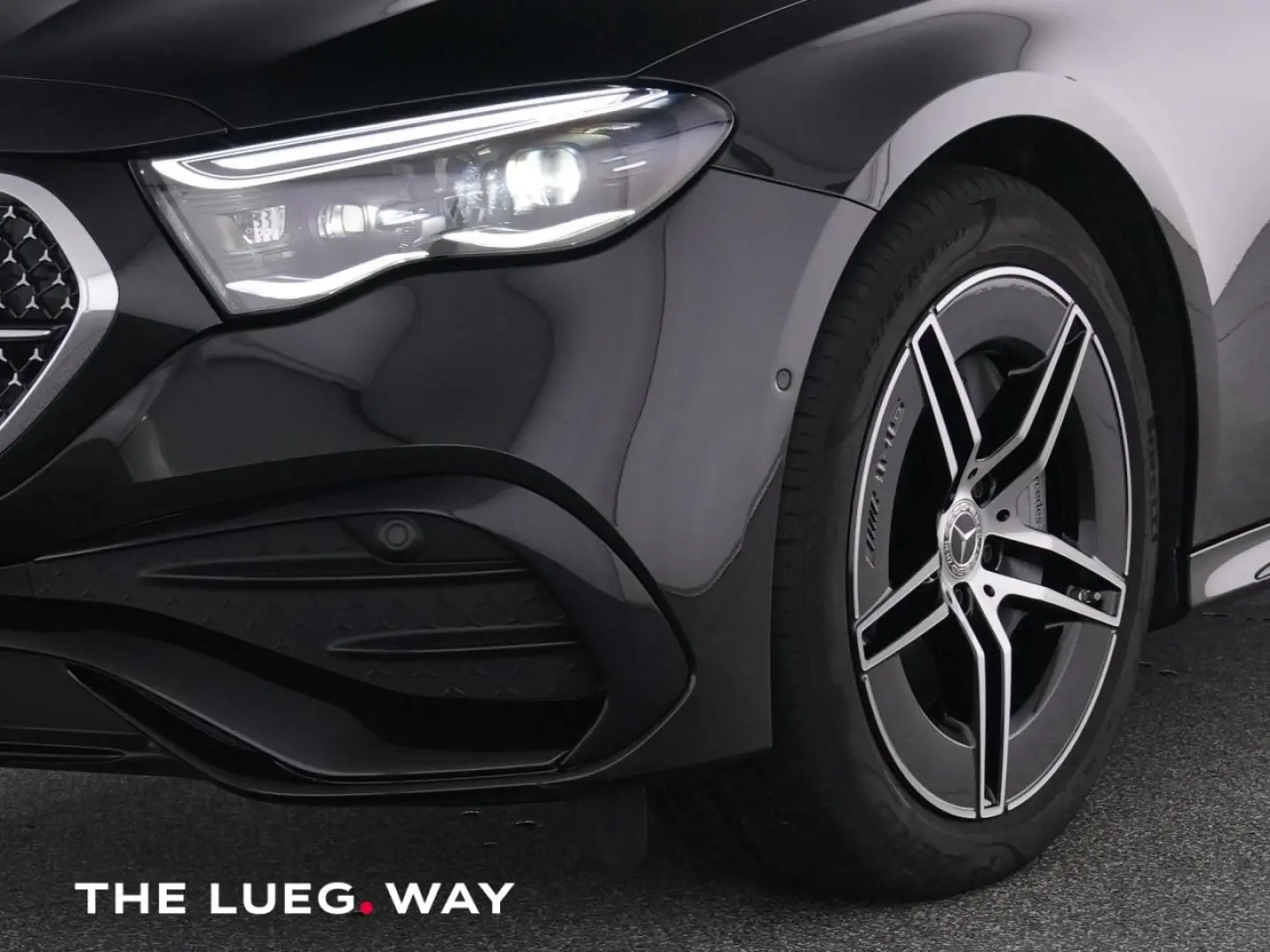 E 300 de T 4M AMG+MBUX+DLight+Pano+AHK+Airm+360°