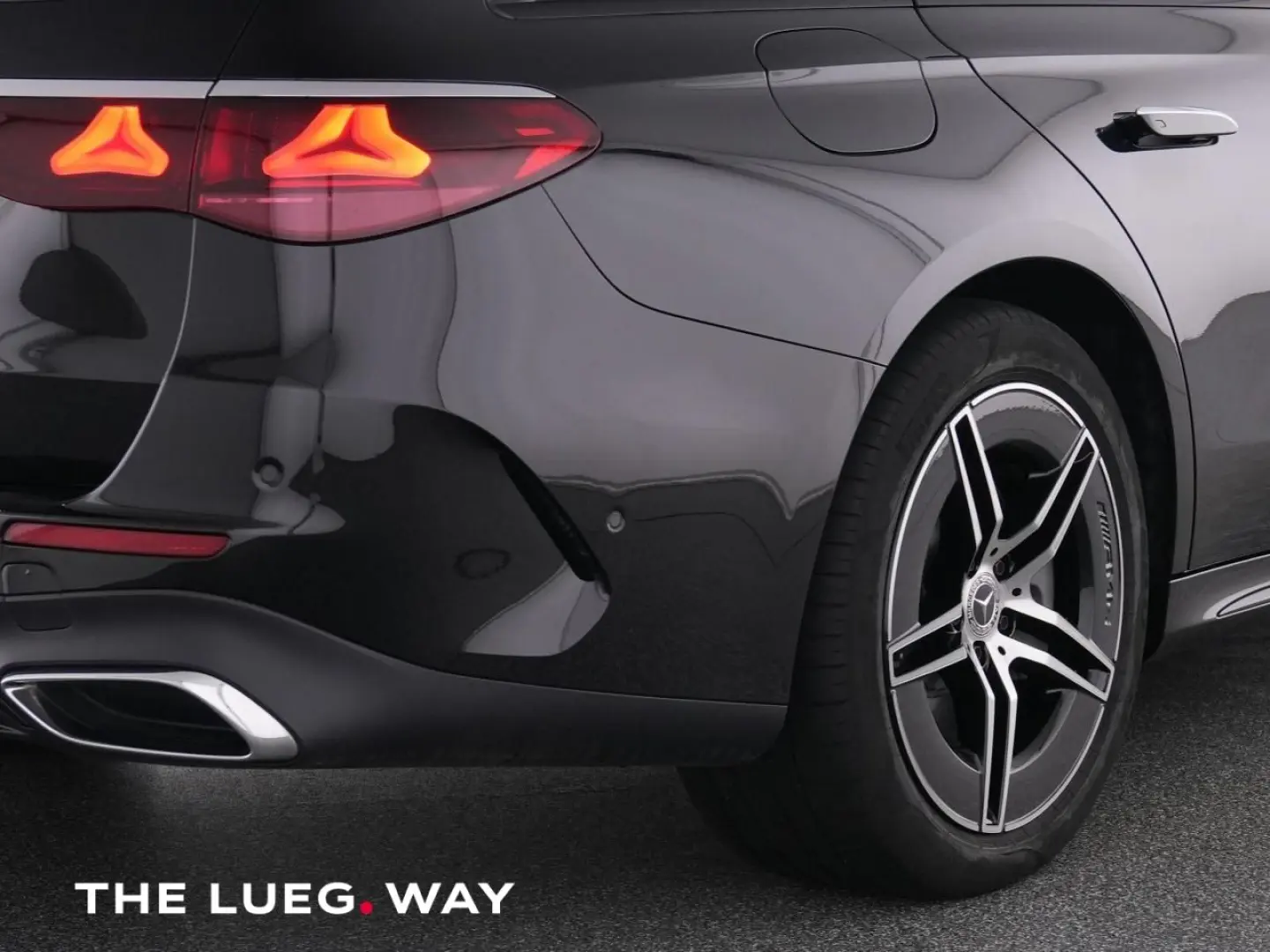 E 300 de T 4M AMG+MBUX+DLight+Pano+AHK+Airm+360°