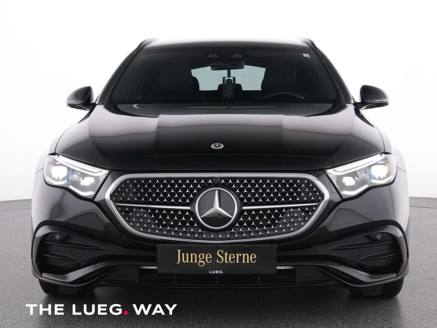 E 300 de T 4M AMG+MBUX+DLight+Pano+AHK+Airm+360°