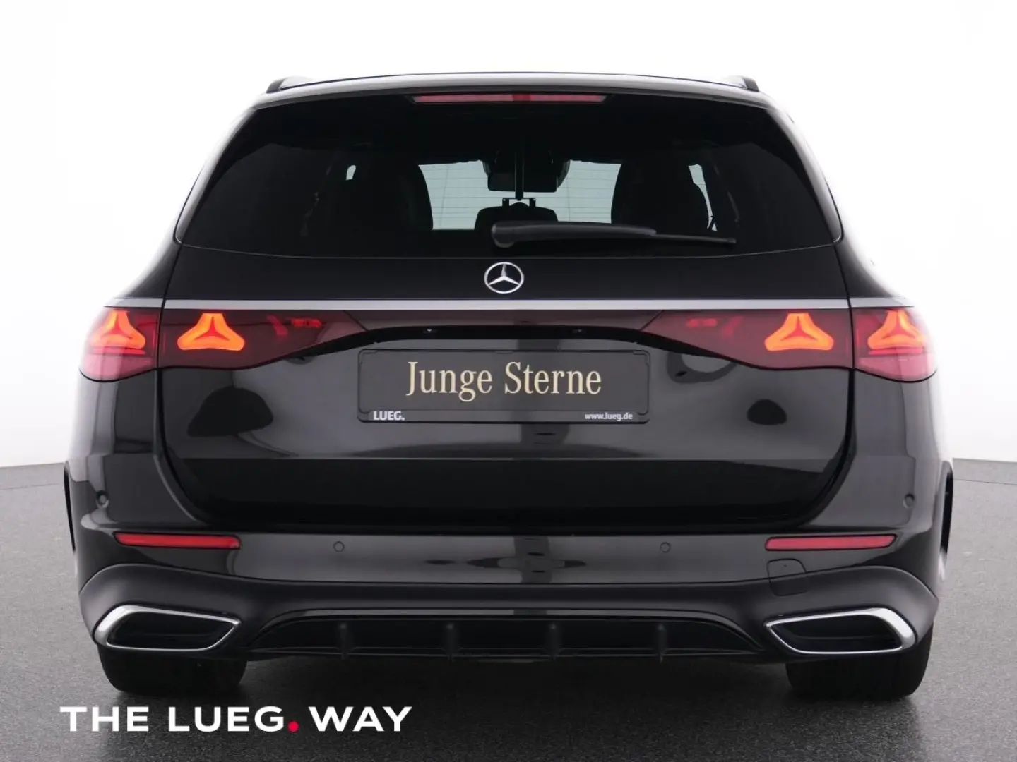 E 300 de T 4M AMG+MBUX+DLight+Pano+AHK+Airm+360°